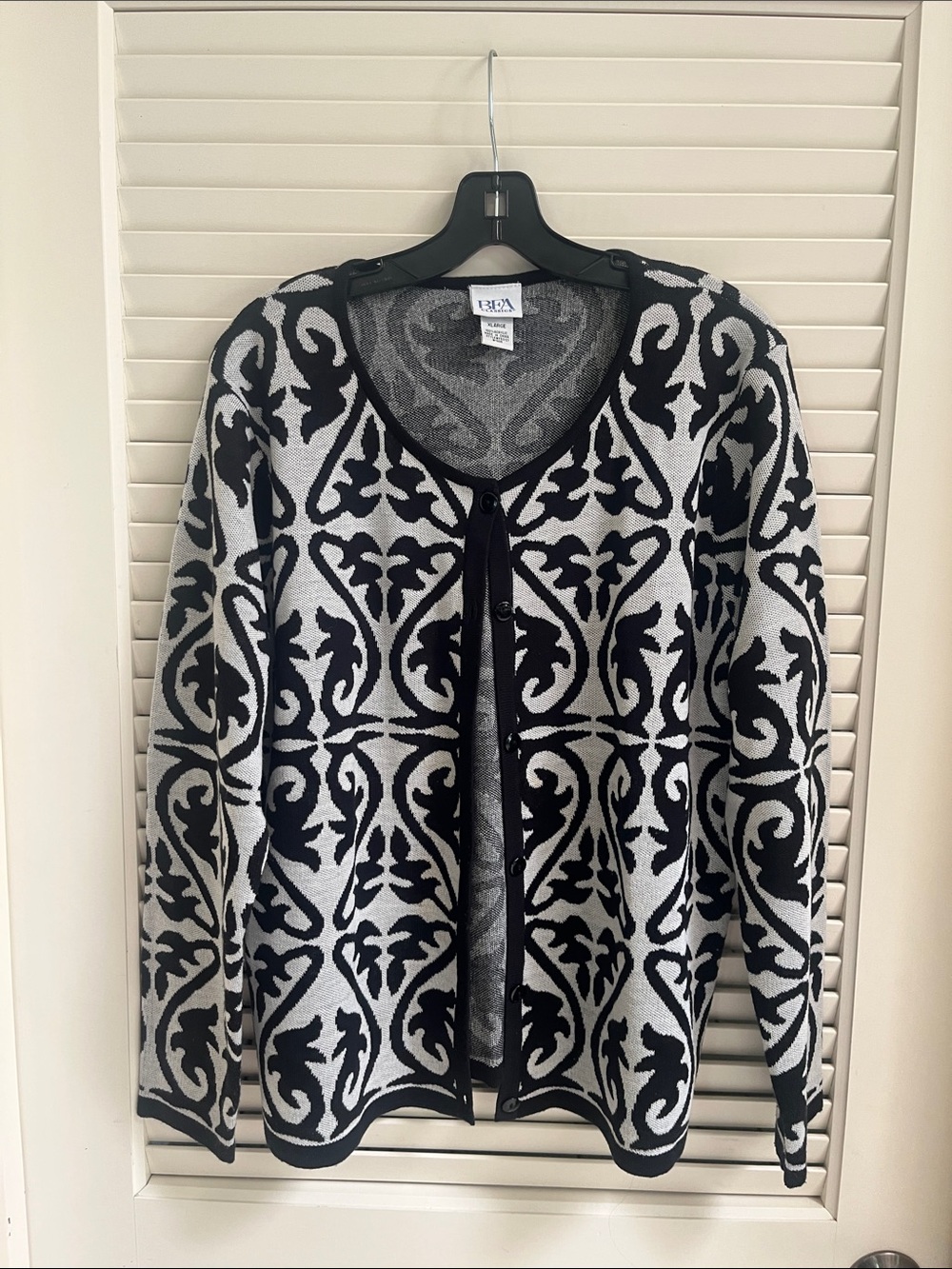 BFA classics Black and White Patterned V-Neck Button Cardigan
